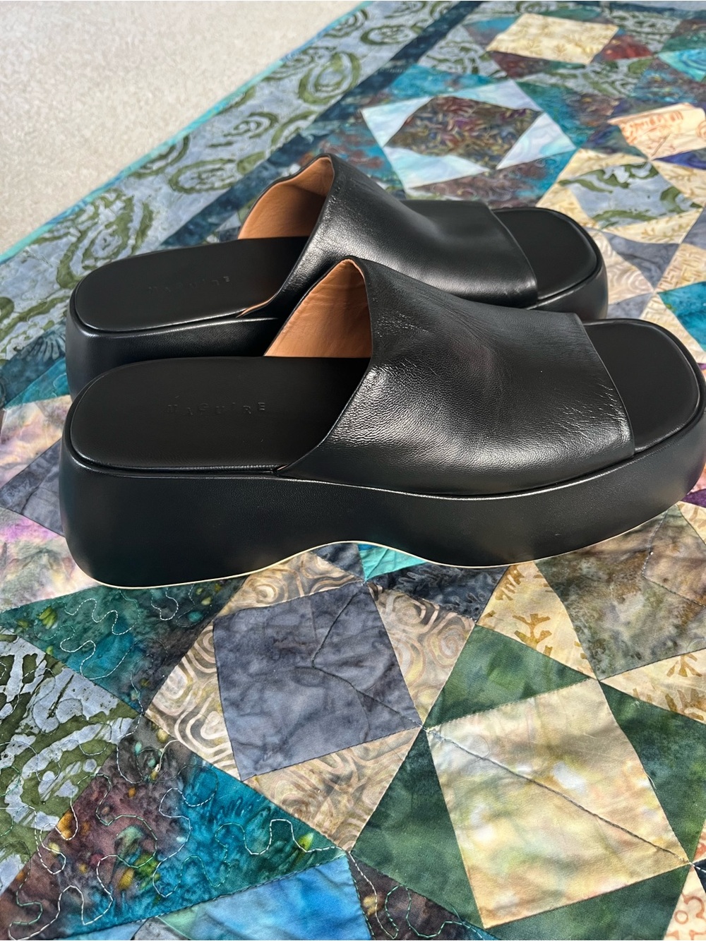 Maguire Black Leather Platform Slide
